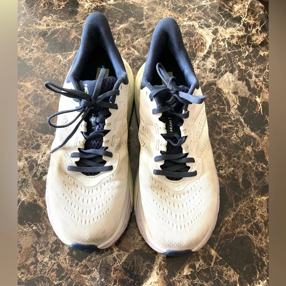Hoka One One Arahi 5  Shoes Blanc De Blanc/Outer Space/Size9.5B